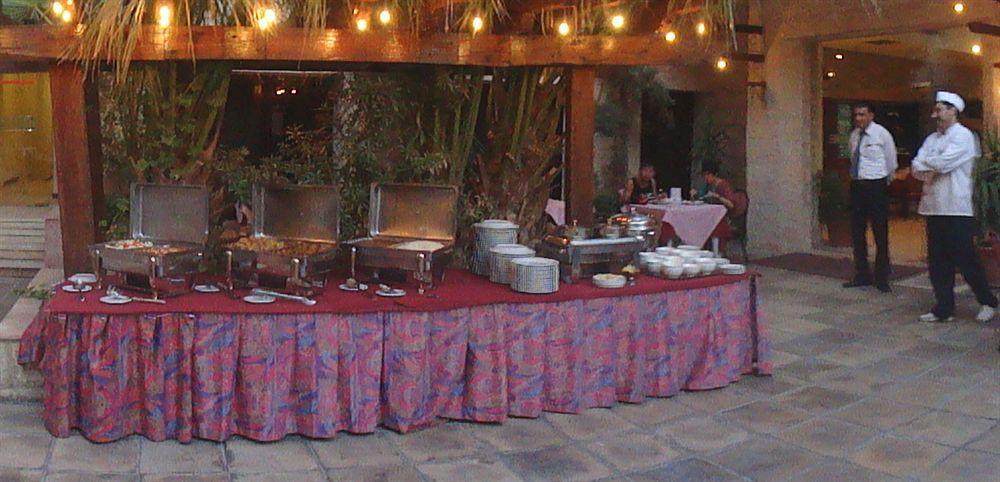 Hotel Petra Palace